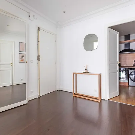Charming 1 Bdr 2p Trocadero